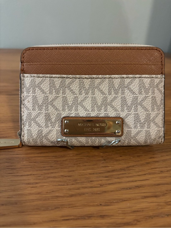 Michael Kors Handbags - Michael Kors Jet Set Travel Medium Logo Zip-Around Card Case Wallet GUC